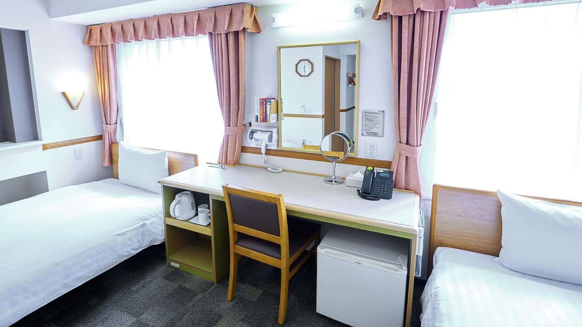 Toyoko Inn Shonan Hiratsuka Eki Kita Guchi No 1 Szoba fotó